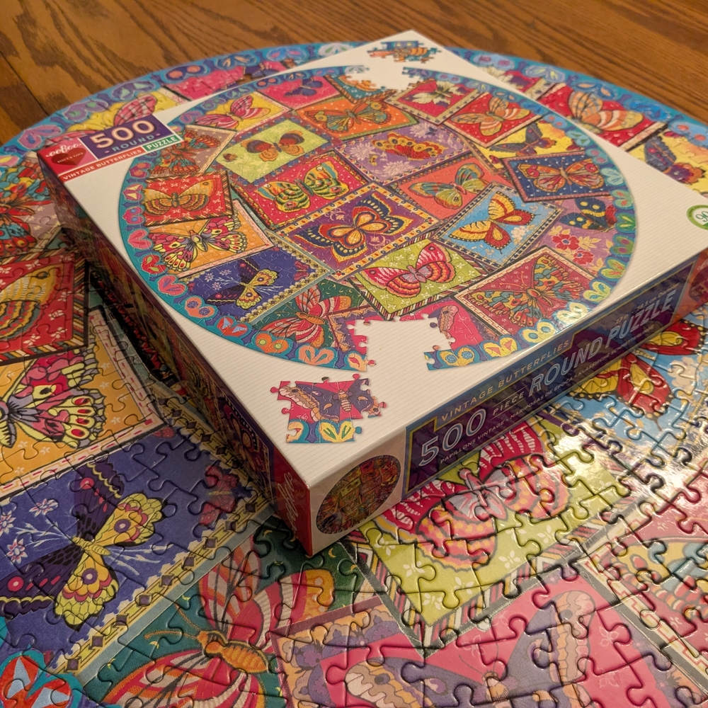 eeBoo 500-Piece Round Vintage Butterflies Puzzle - Colorful Multi - Picture 3 of 7